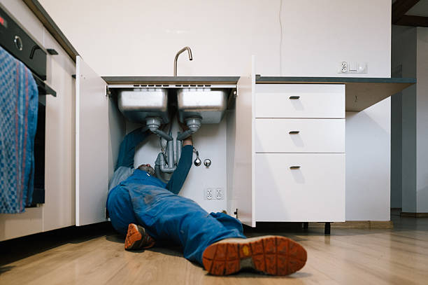 Professional Emergency Plumber technician working in Colfax, WA